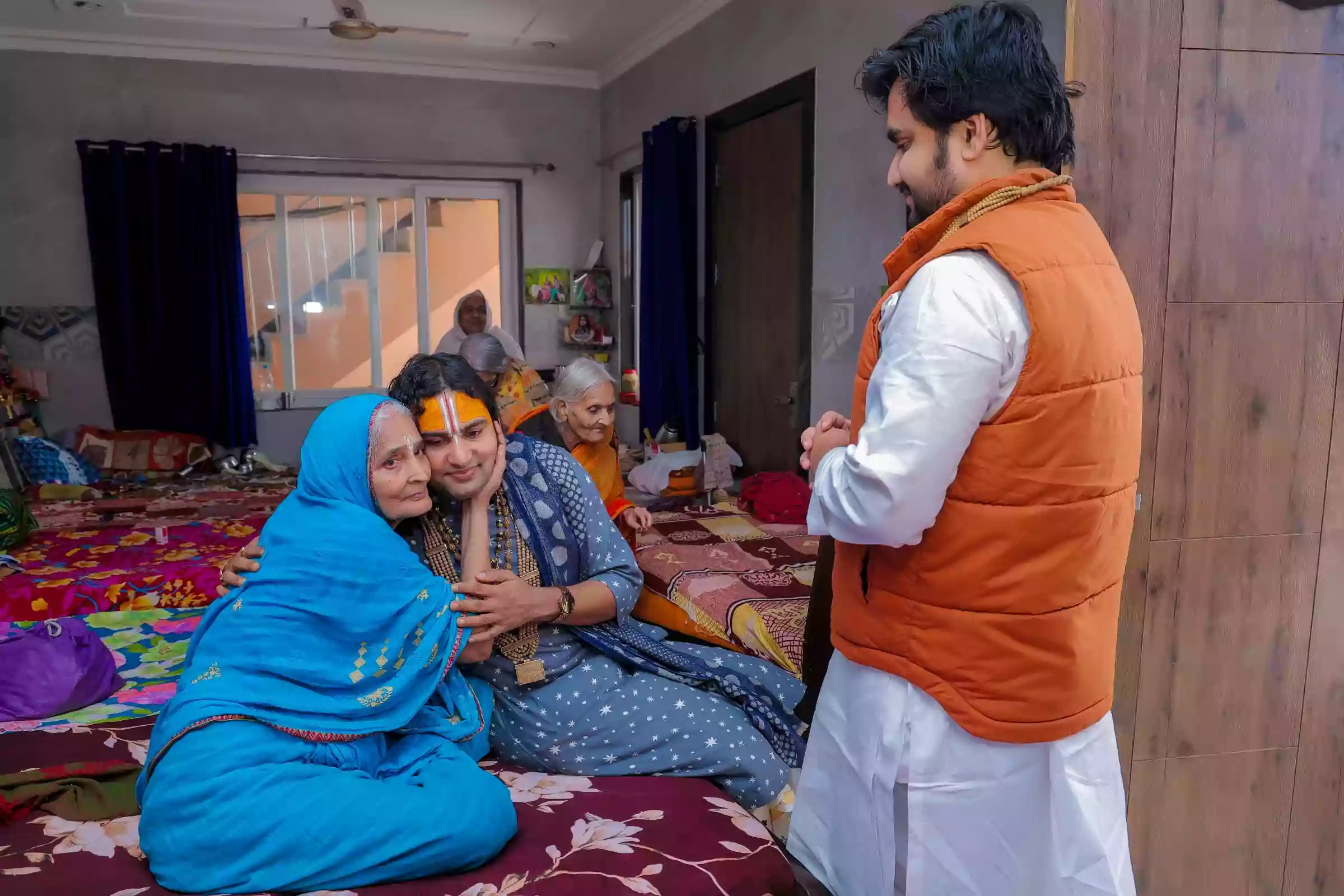 Old Age Home Service - Image 3