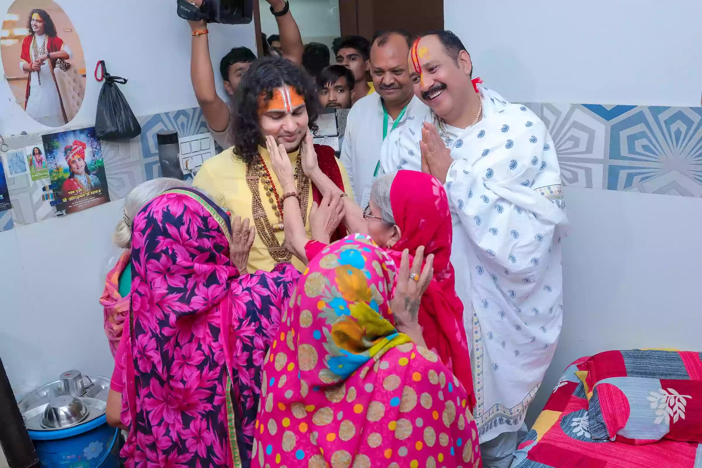 Old Age Home Service - Image 4